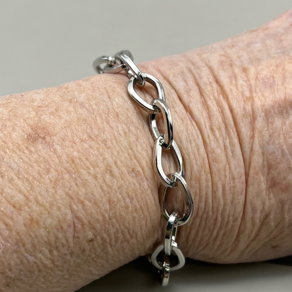 Chunky Silver Chain Link Bracelet Luxury Statement Accessory-Gift Idea - Picture 3 of 3